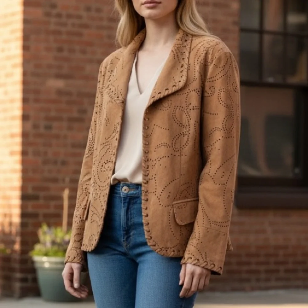 CHICOS SUEDE JACKET. SIZE M OPEN BLAZER LASER CUT & GROMMET BOHO WESTERN COWGIRL